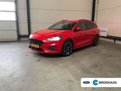 Rood Gebruikt 2020 Ford Focus Business Edition Stationwagen | € 17.400 (Eerlijke prijs)