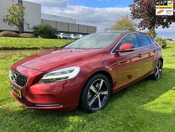 Rood Gebruikt 2017 Volvo V40 Stationwagen | € 11.999