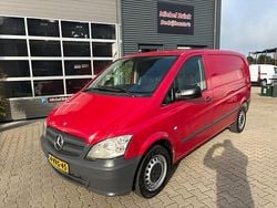 Rood Gebruikt 2012 Mercedes Vito MPV | € 4.995 (Goede deal)