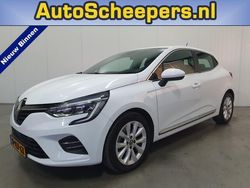 Wit Gebruikt 2020 Renault Clio V Intens Hatchback | € 15.995 (Eerlijke prijs)