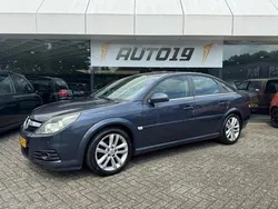Grijs Gebruikt 2008 Opel Vectra GTS Executive Hatchback | € 1.519
