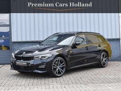 Zwart Gebruikt 2021 BMW 330e M Sport Stationwagen | € 36.950 (Eerlijke prijs)