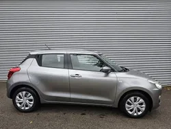 Grijs Gebruikt 2017 Suzuki Swift Comfort Hatchback | € 11.950 (Goede deal)