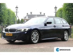 Blauw Gebruikt 2023 BMW 330e Stationwagen | € 39.900 (Super prijs)