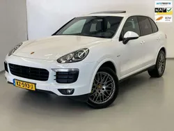 Wit Gebruikt 2016 Porsche Cayenne Platinum Edition SUV | € 29.750 (Eerlijke prijs)