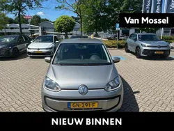 Grijs Gebruikt 2015 VW up! move up! Hatchback | € 7.995 (Eerlijke prijs)