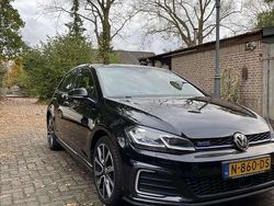 Zwart Gebruikt 2017 VW Golf VII GTE Stationwagen | € 18.750 (Iets duurder)