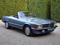 Blauwdiamantblau metallic Gebruikt 1987 Mercedes 560 Cabriolet | € 85.000