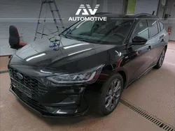 Zwart Gebruikt 2023 Ford Focus ST-Line Stationwagen | € 23.900 (Goede deal)