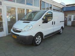Wit Gebruikt 2007 Opel Vivaro Van | € 6.950