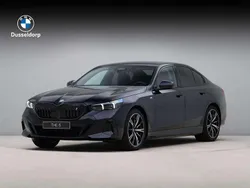 Zwart, metallic lak Nieuw 2025 BMW i5 M Sport Sedan | € 82.672 (Goede deal)