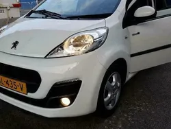 Wit Gebruikt 2014 Peugeot 107 Hatchback | € 5.499 (Eerlijke prijs)