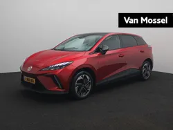 Rood Gebruikt 2023 MG MG4 EV Luxury Hatchback | € 24.495 (Eerlijke prijs)