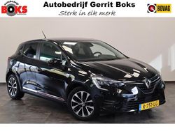 Zwart Gebruikt 2022 Renault Clio V Zen Hatchback | € 15.845 (Eerlijke prijs)