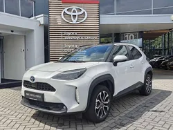 Wit Gebruikt 2024 Toyota Yaris Cross Style SUV | € 29.890 (Eerlijke prijs)