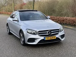 Grijs Gebruikt 2018 Mercedes E220 AMG Sedan | € 26.500 (Eerlijke prijs)