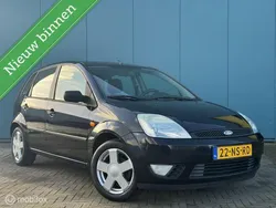 Zwart Gebruikt 2004 Ford Fiesta Trend Hatchback | € 1.999 (Eerlijke prijs)