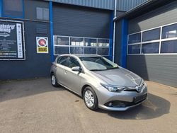 Grijs Gebruikt 2018 Toyota Auris Hatchback | € 15.150 (Eerlijke prijs)