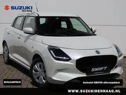 Wit Nieuw 2025 Suzuki Swift Comfort Hatchback | € 20.698 (Eerlijke prijs)