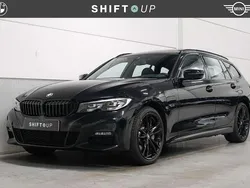Zwart Gebruikt 2022 BMW 330e M Sport Stationwagen | € 34.940 (Goede deal)