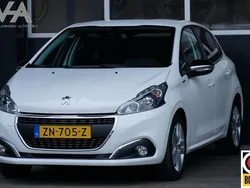 Wit Gebruikt 2019 Peugeot 208 Signature Sky Hatchback | € 11.950 (Goede deal)