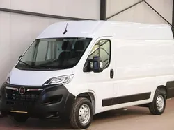 Wit Gebruikt 2023 Opel Movano Van | € 17.900