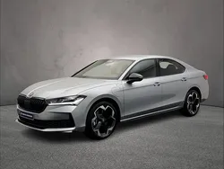 Pebble silver Nieuw 2025 Skoda Superb Business Line Hatchback | € 52.325 (Goede deal)