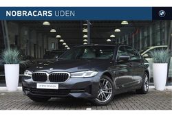 Grijs Gebruikt 2021 BMW 530e Executive Sedan | € 33.950 (Eerlijke prijs)