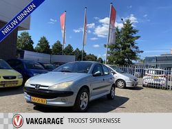 Grijs Gebruikt 2003 Peugeot 206 Hatchback | € 750 (Eerlijke prijs)