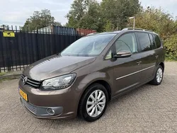 Bruin Gebruikt 2012 VW Touran Highline MPV | € 7.950 (Goede deal)