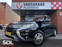 Zwart Gebruikt 2020 Mitsubishi Outlander P-HEV Intense SUV | € 22.945 (Super prijs)