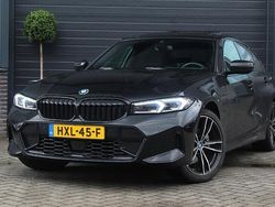 Zwart Gebruikt 2024 BMW 330 M Sport Sedan | € 47.495 (Eerlijke prijs)