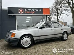 Grijs Gebruikt 1989 Mercedes 200 Sedan | € 7.750