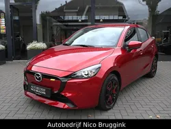 Rood Gebruikt 2024 Mazda 2 Center-Line Hatchback | € 22.450 (Eerlijke prijs)