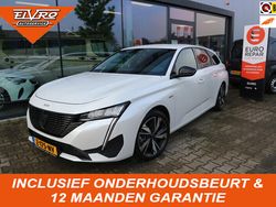 Wit, metallic lak Gebruikt 2022 Peugeot 308 Allure Stationwagen | € 29.450 (Eerlijke prijs)