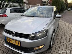 Grijs Gebruikt 2011 VW Polo Comfortline Hatchback | € 3.750 (Eerlijke prijs)