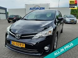 Zwart Gebruikt 2015 Toyota Verso Business Edition MPV | € 13.950 (Duur)