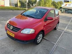 Rood Gebruikt 2006 VW Fox Trendline Hatchback | € 1.199 (Eerlijke prijs)
