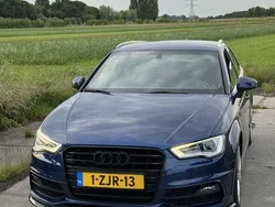 Blauw Gebruikt 2014 Audi A3 S-Line Hatchback | € 13.950 (Eerlijke prijs)