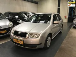 Grijs Gebruikt 2004 Skoda Fabia Comfort Hatchback | € 3.950 (Duur)