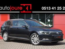 Zwart Gebruikt 2015 VW Passat Highline Stationwagen | € 12.950 (Eerlijke prijs)