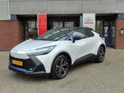 Wit Gebruikt 2024 Toyota C-HR Executive SUV | € 36.999 (Eerlijke prijs)