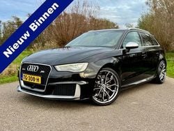 Zwart Gebruikt 2015 Audi RS3 Proline Sedan | € 28.888