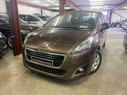 Bruin Gebruikt 2014 Peugeot 5008 MPV | € 7.850 (Iets duurder)