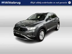 Grijs Gebruikt 2022 VW T-Roc Life SUV | € 23.450 (Goede deal)