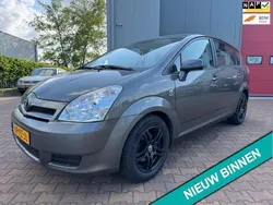 Grijs Gebruikt 2005 Toyota Corolla Verso Terra MPV | € 4.950 (Iets duurder)