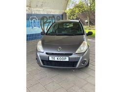 Grijs Gebruikt 2010 Renault Clio GrandTour Stationwagen | € 1.499 (Goede deal)