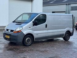 Grijs Gebruikt 2003 Renault Trafic Van | € 1.750 (Eerlijke prijs)
