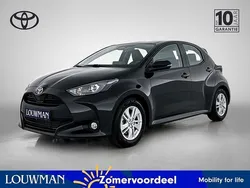 Zwart Gebruikt 2025 Toyota Yaris Active Hatchback | € 26.990 (Duur)