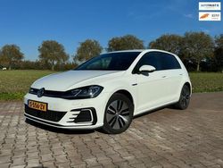 Wit Gebruikt 2018 VW Golf VII GTE Hatchback | € 21.950 (Eerlijke prijs)